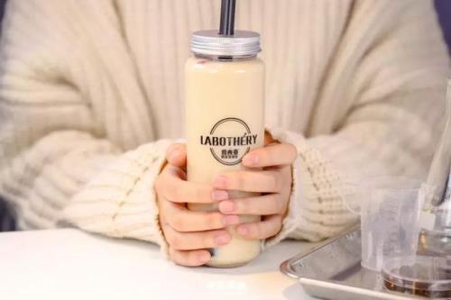 一般请女生喝奶茶要多少