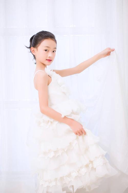 吾家有女初长成是指多大小孩