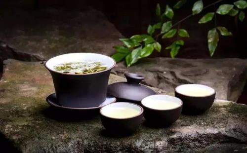 半壶清茶淡人生