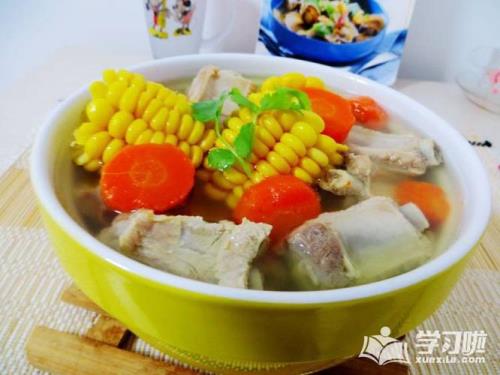 玉米炖排骨汤的家常做法