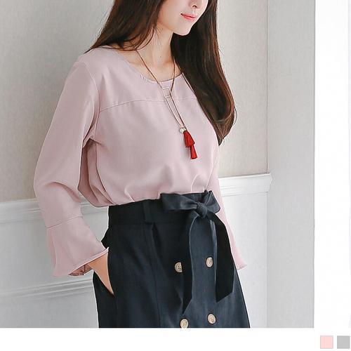 素色衣服是什么颜色