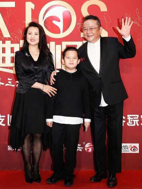 演员王刚几个孩子
