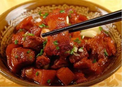 红烧肉和啥菜搭配最好吃