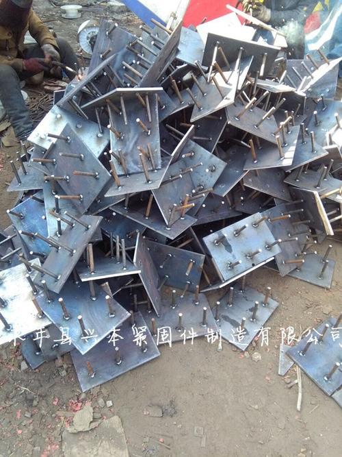桩板墙有预埋件吗