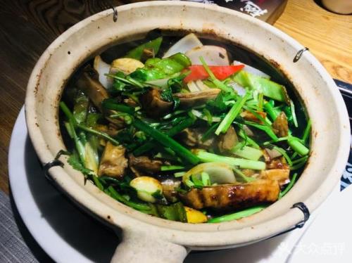 啫啫猪肉煲做法
