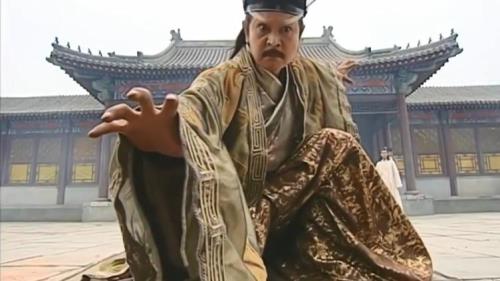 白眉鹰王对张无忌好吗