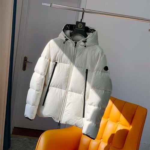 羽绒服充绒量150-200厚吗