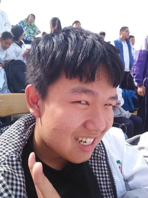 为什么男人都会问比我帅不帅呢