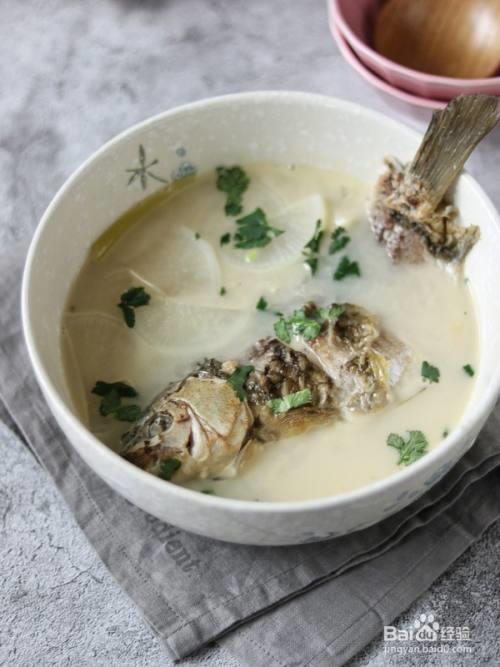 麻辣小鲫鱼汤的做法