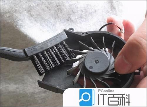 电脑小风扇怎么拆