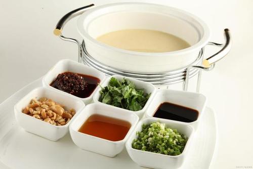 涮羊肉蒜蓉蘸料怎么调
