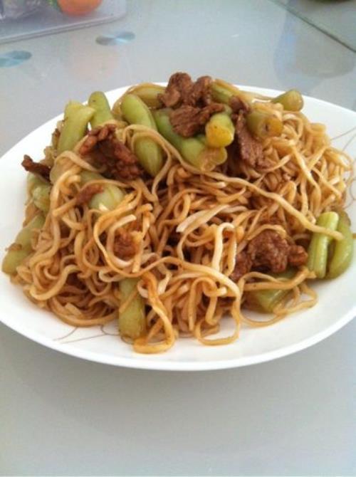 干豆角焖面怎么做