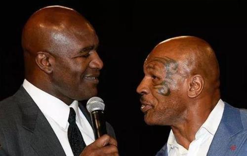 泰森手上绣的是谁