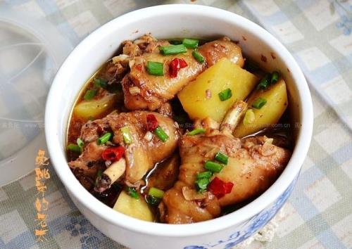 土豆蒸鸡块正宗做法