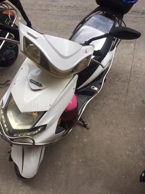 爱玛乐维几块电瓶