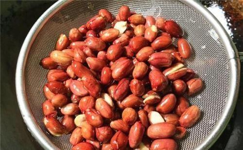 麻油炒花生米好吗