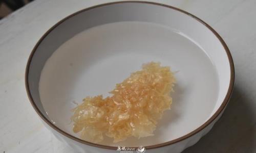 银耳泡了两三天还可以煮吗