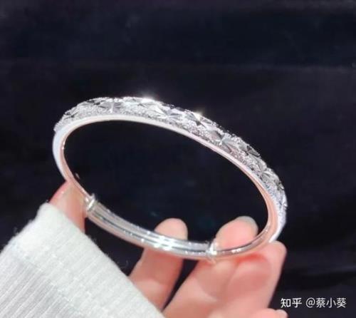 送镯子有什么寓意