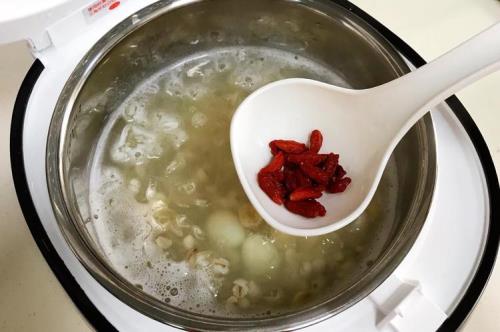 红枣枸杞汤做法