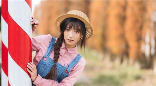 给女孩子讲什么事笑话逗她开心