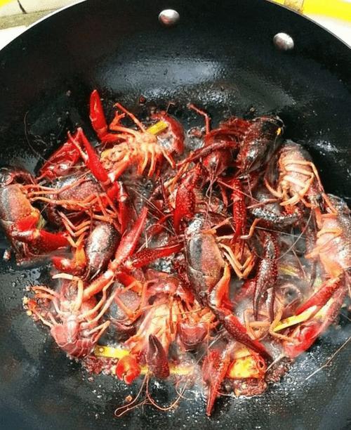 炒小青龙虾的做法