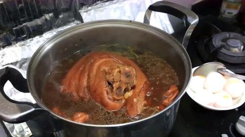 腿骨炖什么好吃