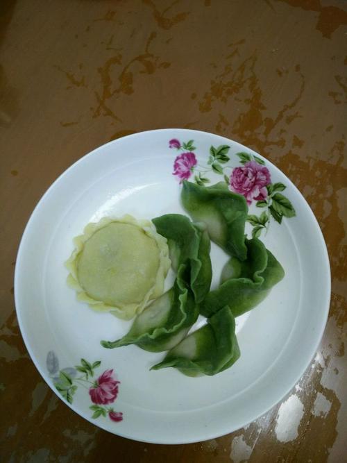 鸡肉菠菜饺子的做法