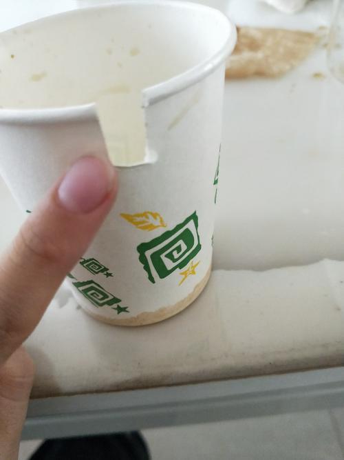 一次性杯子是圆柱体吗一年级