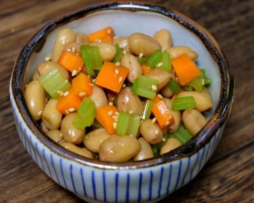 花生米和藕煮咸菜怎么做法
