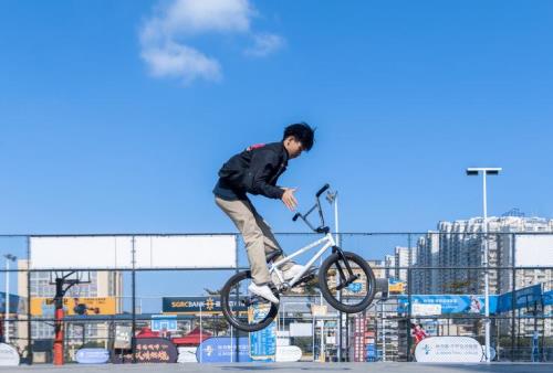 街攀玩起和BMX有什么区别