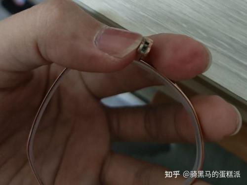 眼镜框断了怎么才能修复