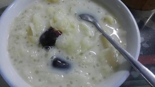 银耳羹牛奶的做法
