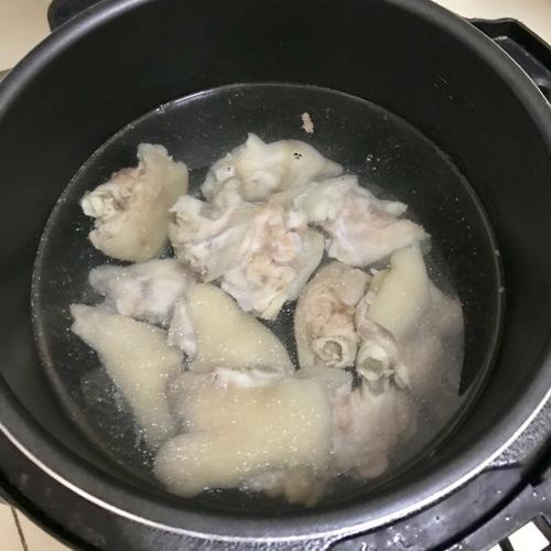 高压锅焖猪蹄要多久