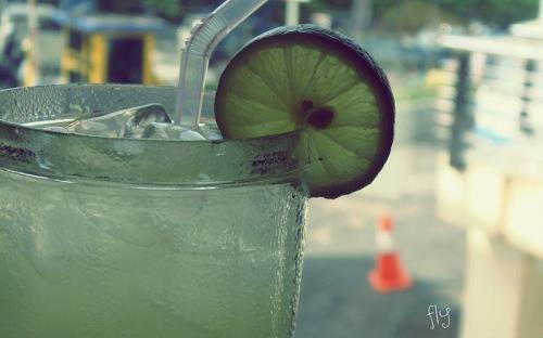lemonade音译