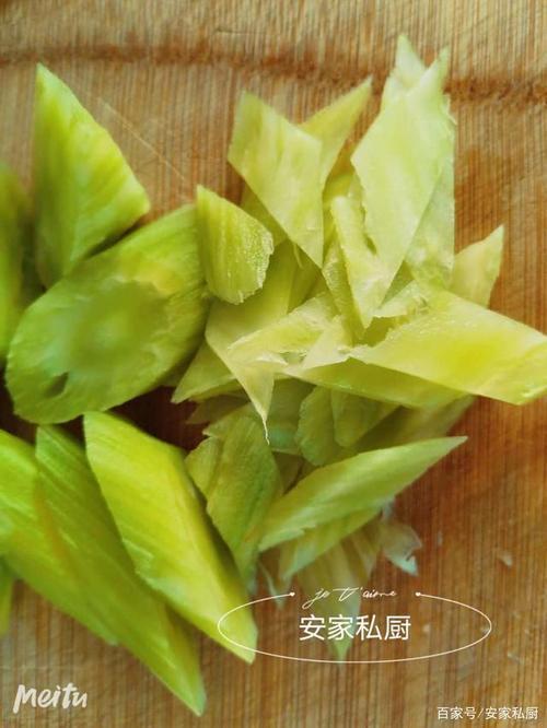 莴笋菱形块的切法