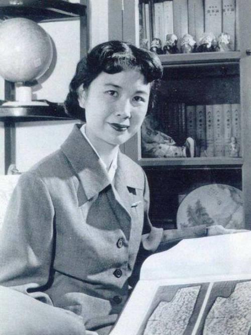 严凤英有几个女儿