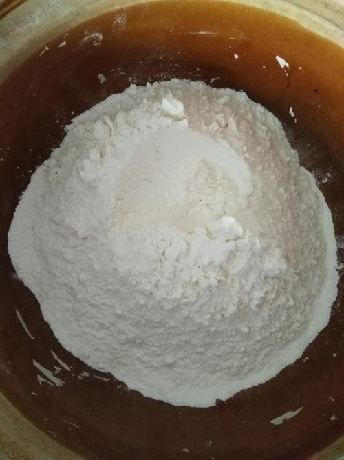 发泡粉和酵母粉是一样的吗