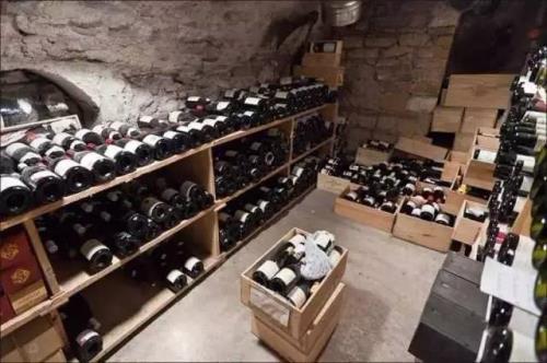 白酒放车库长期储存可以吗