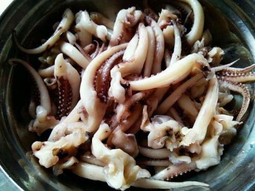 鱿鱼头怎么处理才干净
