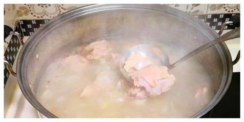 买的羊肉片做汤要焯水吗