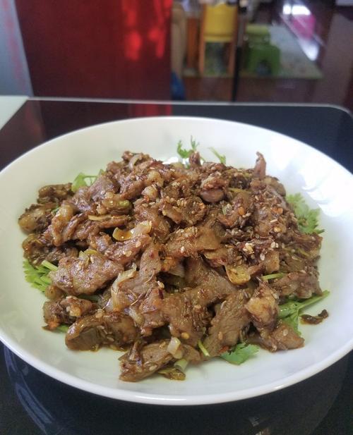 速冻羊肉片做孜然羊肉的做法