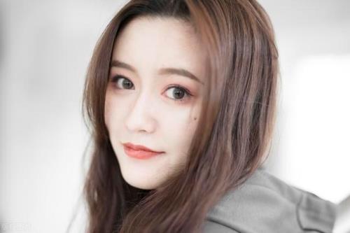 女人叫亮哥什么意思啊