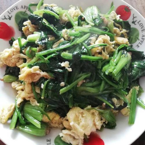 菠菜炒什么好