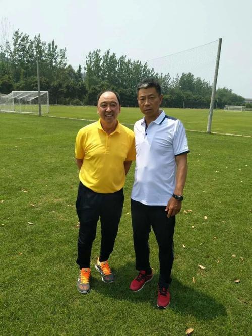 李华筠读音