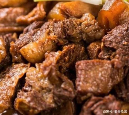 炖牛肉需要放什么料