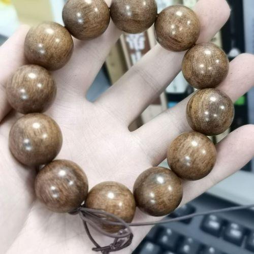 贡木手串为什么会变色