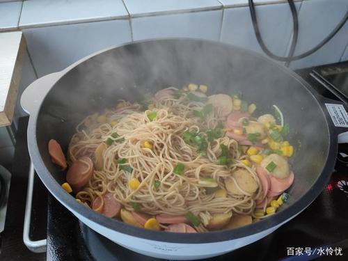 挂面条做炒面的步骤
