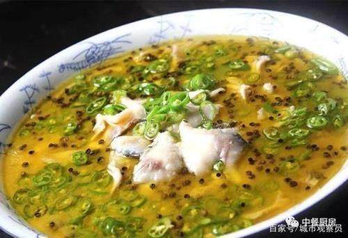 石锅青椒鱼的做法