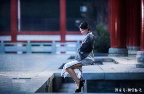 我见山河涌是岸隔佳人什么意思