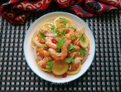 酸辣柠檬虾的做法